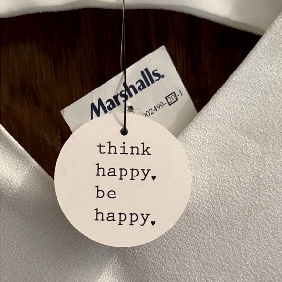 c&e Women’s Blouse - Picture 6 of 7